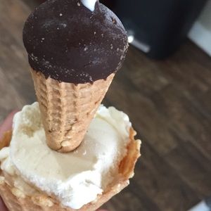 Meet your Posher, Benson